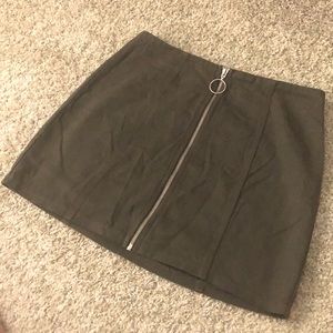 CUTE FOREST/ARMY GREEN ZIP SKIRT